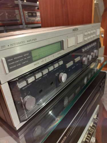 REVOX B 261 High-End Tuner mit RDS